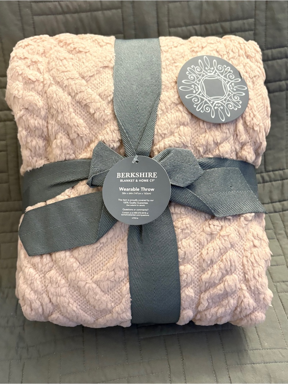 Berkshire Cable Sherpa Cape Throw Wearable Throw Blanket - Blush Pink NEW